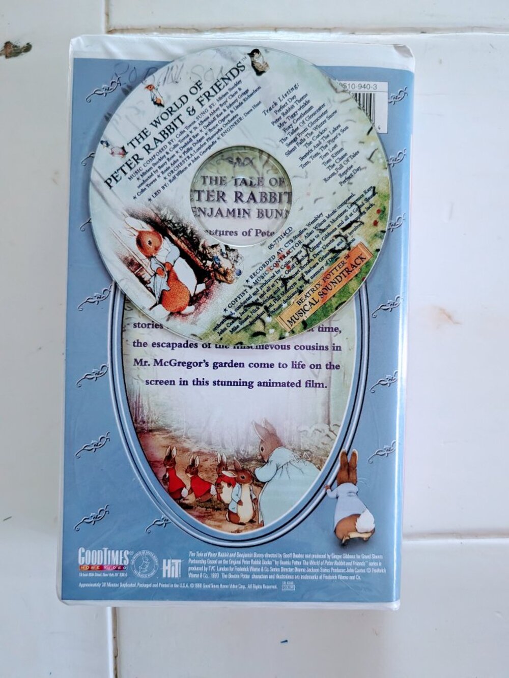 VTG Peter Rabbit & Benjamin Bunny VHS + CD Soundtrack Clamshell Beatrix Potter - Picture 7 of 11